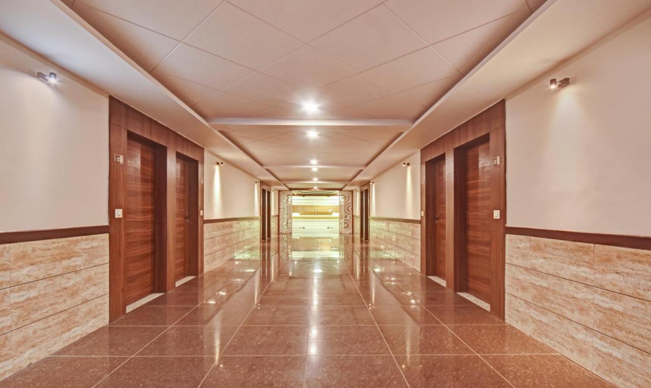 Hotel Luxura, אחמדאבאד מראה חיצוני תמונה
