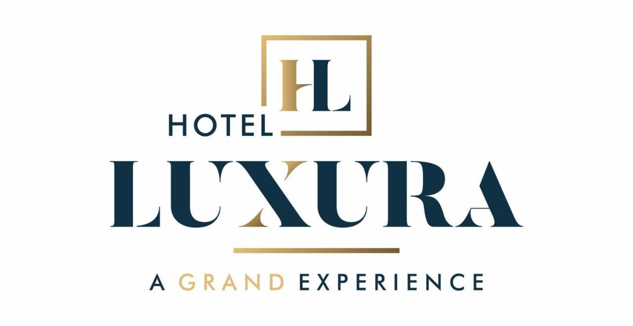 Hotel Luxura, אחמדאבאד מראה חיצוני תמונה